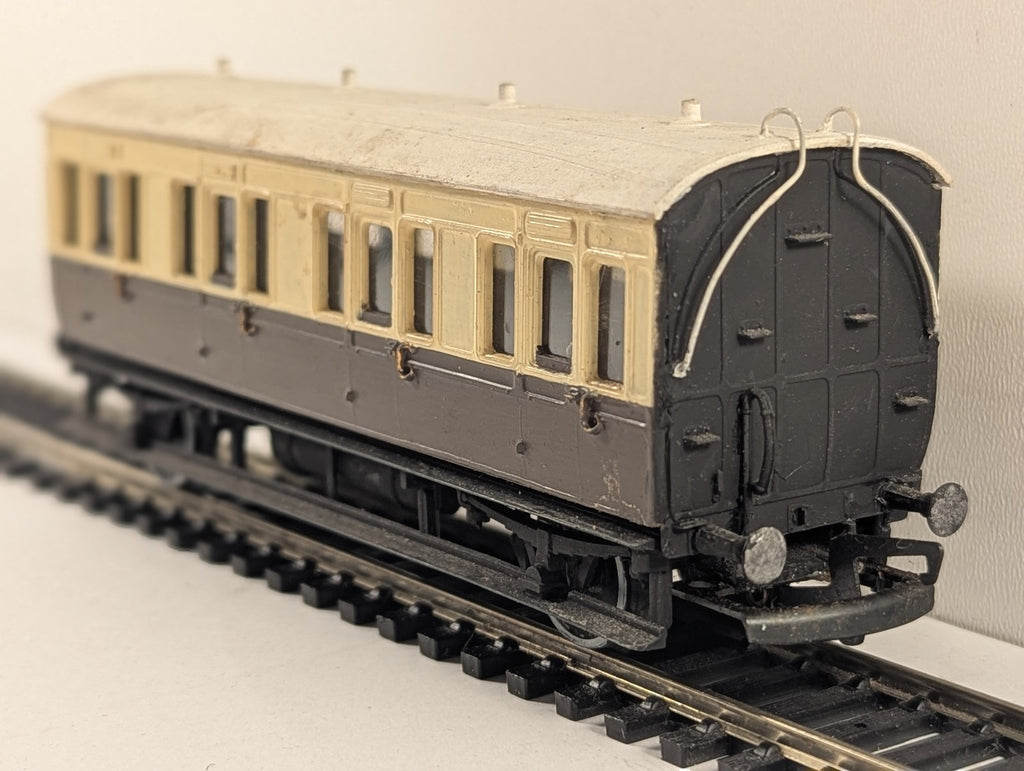 Ratio OO Gauge GWR 4-Wheel Coach Passenger Coach GWR Chocolate & Cream