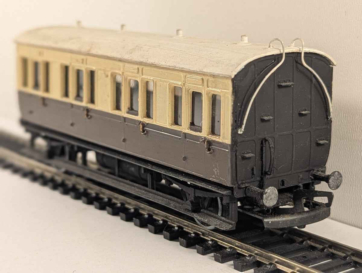 Ratio OO Gauge GWR 4-Wheel Coach Passenger Coach GWR Chocolate & Cream