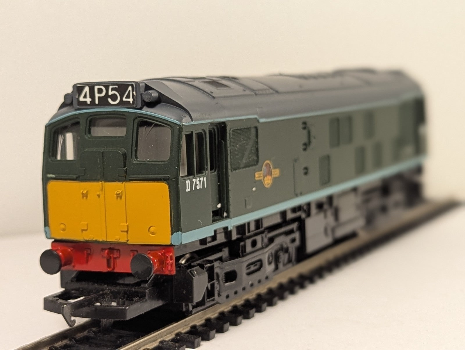 Hornby R072 BR Class 25 Bo-Bo Diesel Electric Locomotive OO Gauge Boxed