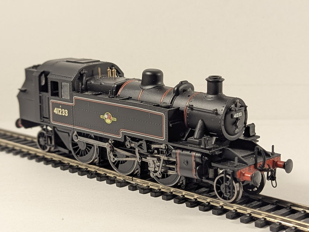 Bachmann Branchline 31-452B Class 2MT Ivatt 2-6-2T 41233 in BR black with late c