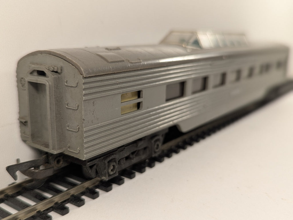 Tri-ang OO Gauge Transcontinental Vista Dome Coach Passenger Coach Silver R.24