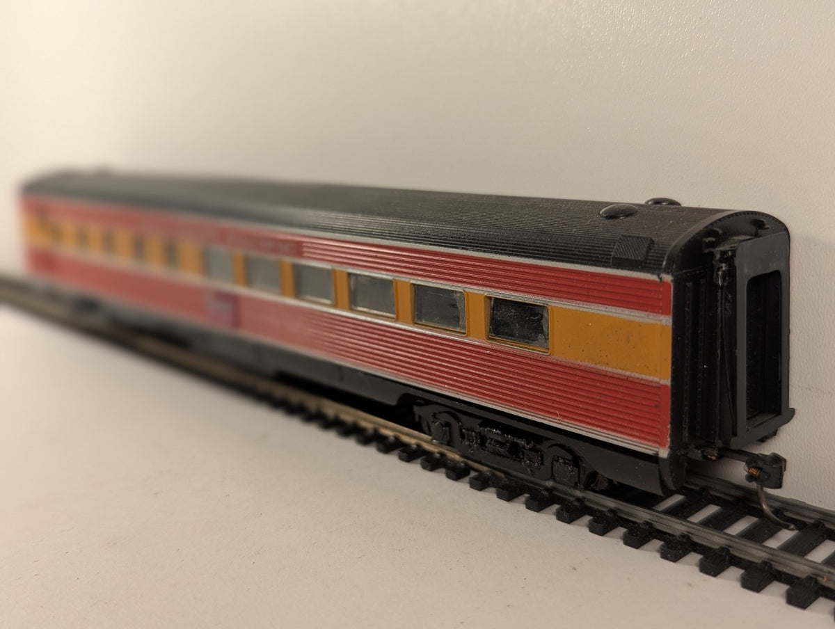 Athearn HO Gauge Streamlined RPO Passenger Coach 3708 Southern Pacific Daylight