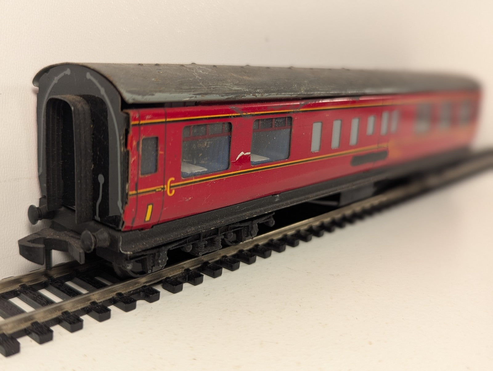 Hornby Dublo BR Mk1 Restaurant Composite Coach OO Gauge