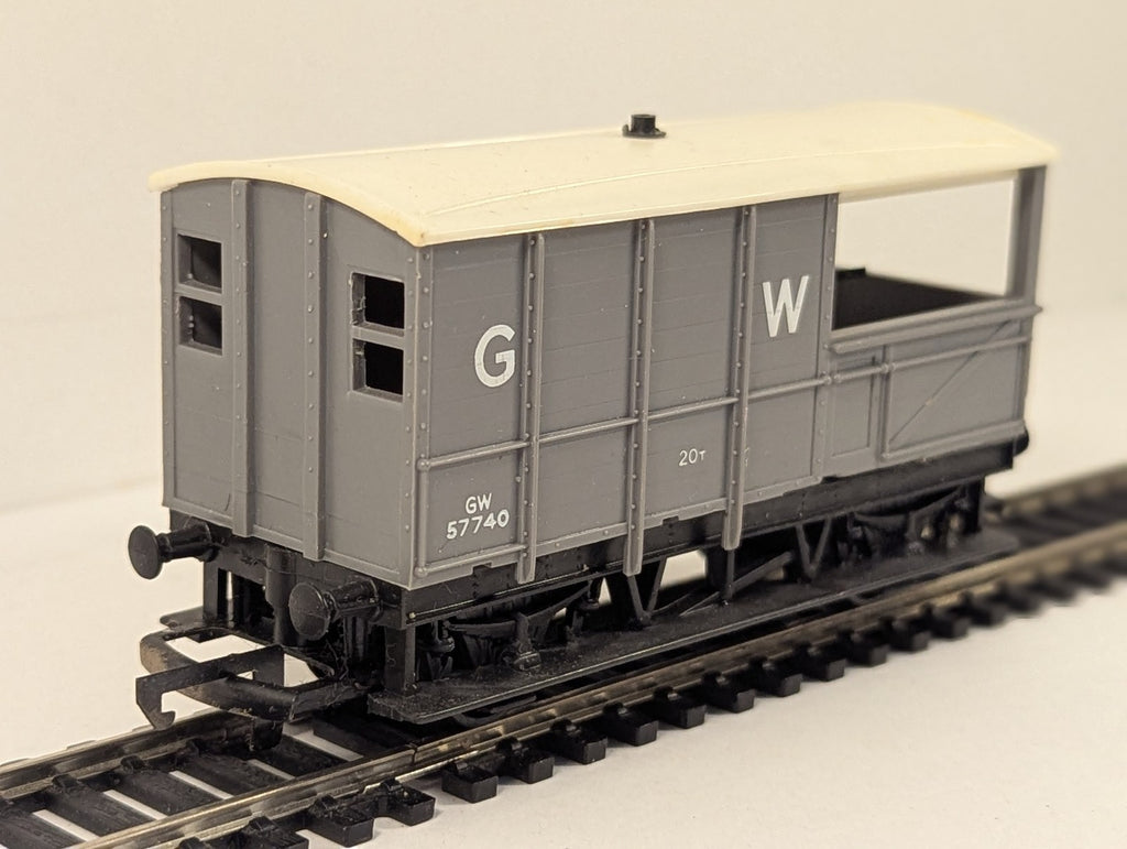 Hornby OO Gauge GWR 20t 'Toad' Brake Van Goods Wagon 57740