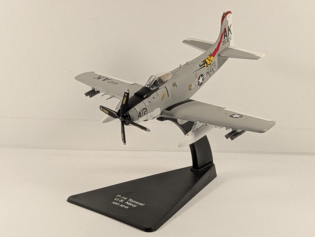 Easy Model 1:72 Douglas A-1H Skyraider Model Aircraft 135326