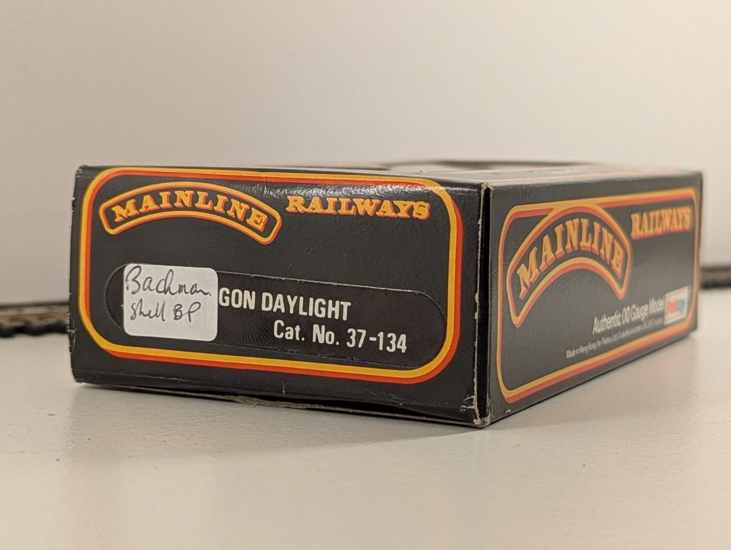 Bachmann Branchline OO Gauge Shell 14 Ton Tank Wagon - Wrong Box