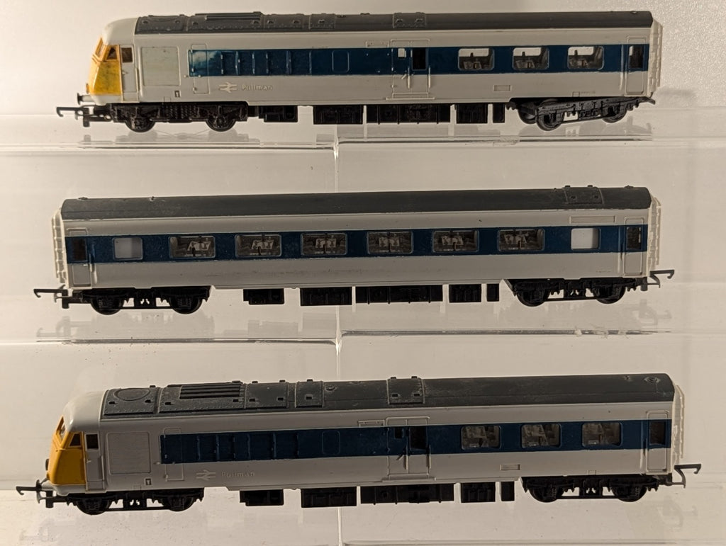Tri-ang Hornby R555C OO Gauge BR Blue Pullman DMU Set
