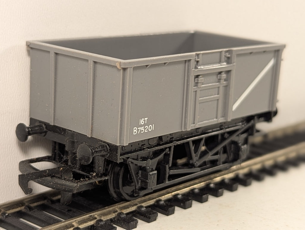 Hornby OO Gauge 16 Ton Mineral Wagon Goods Wagon B75201 BR Grey
