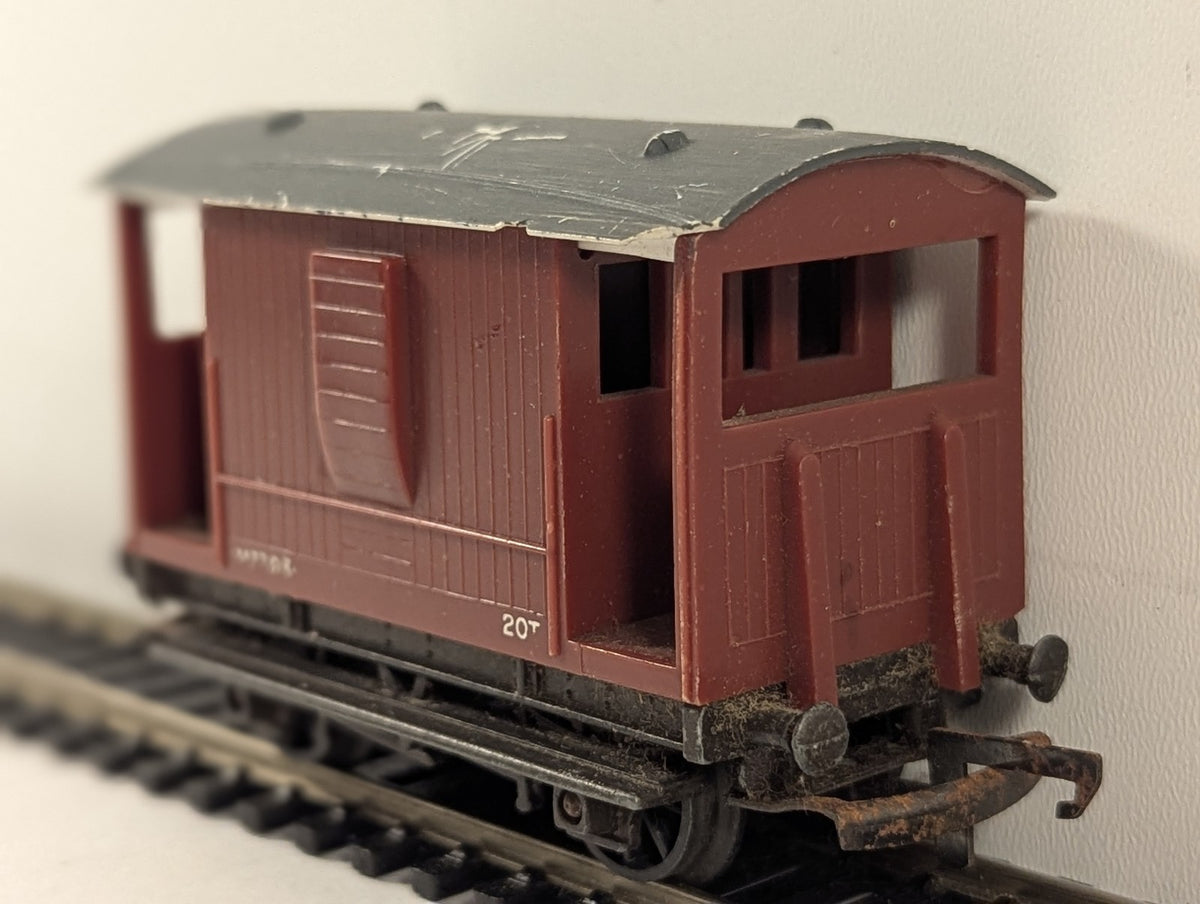 Tri-ang OO Gauge BR 20 Ton Goods Brake Van M73031 BR Bauxite R16
