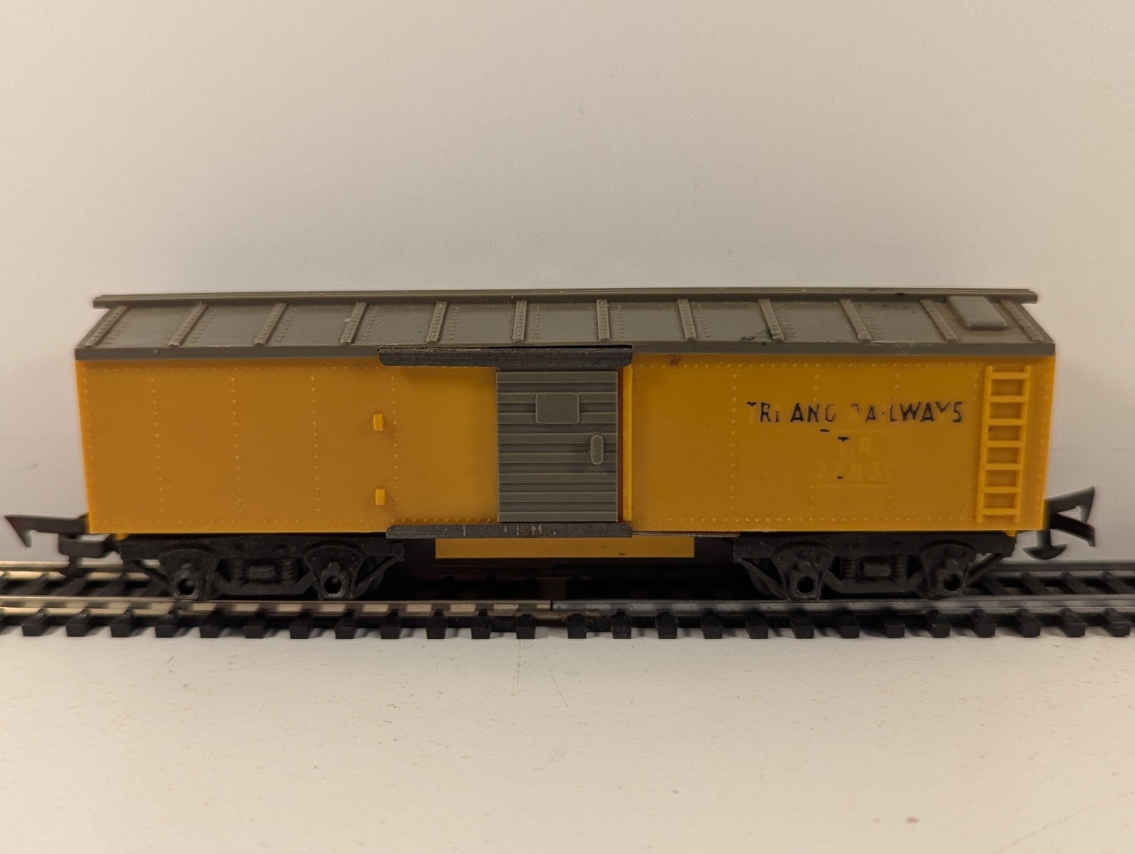 Tri-ang Railways R114 OO Gauge Yellow Box Car