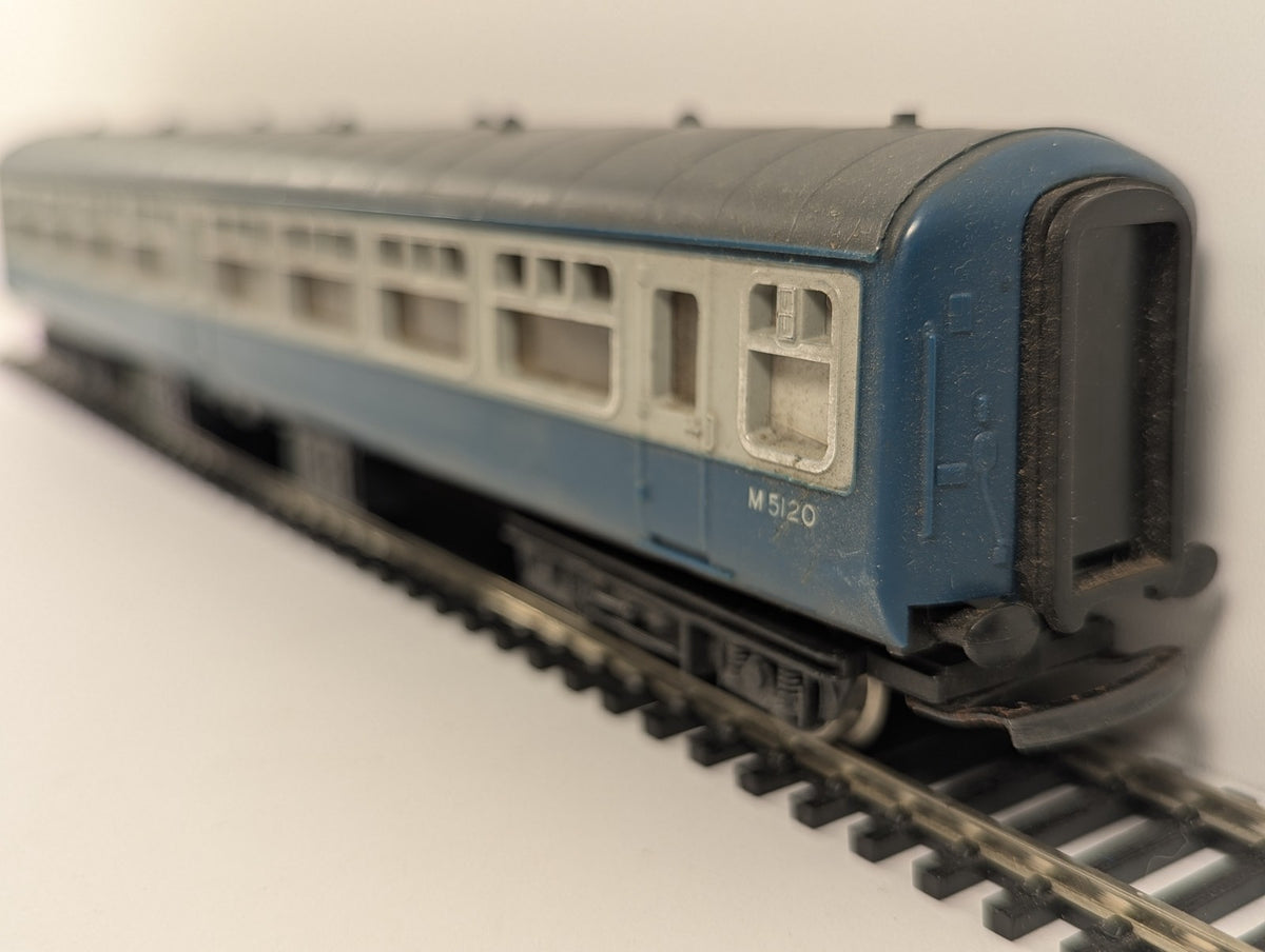Hornby OO Gauge BR Mk2 Coach Passenger Coach M5120 BR Blue & Grey R422