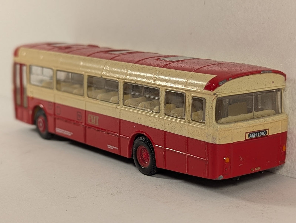Corgi 1:76 AEC Reliance Weymann Die-cast Model SL 1039