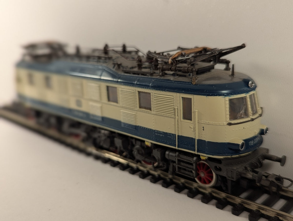 Roco HO Gauge DB Class BR 118 Electric Locomotive 118 028-0