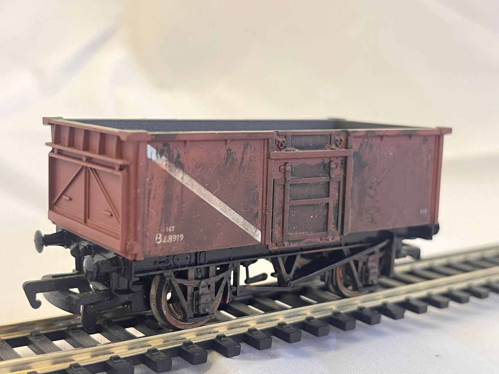 Bachmann Branchline OO Gauge BR 16T Steel Mineral Wagon Bauxite Weathered