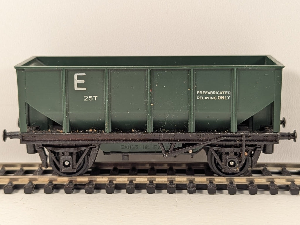 Tri-ang Hornby R347 OO Gauge Engineering Wagon – Green