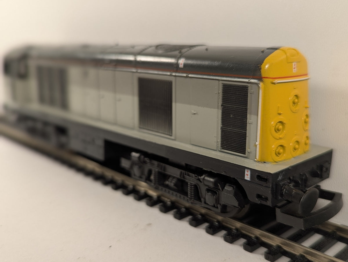 Lima OO Gauge Class 20 Locomotive 20088 BR Railfreight Grey Spares or Repair