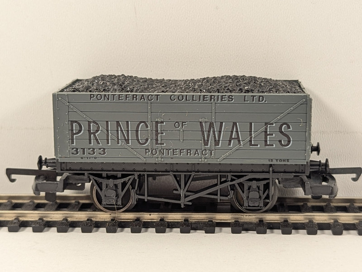 Lima OO Gauge 7-Plank Coal Wagon Prince of Wales Pontefract Collieries