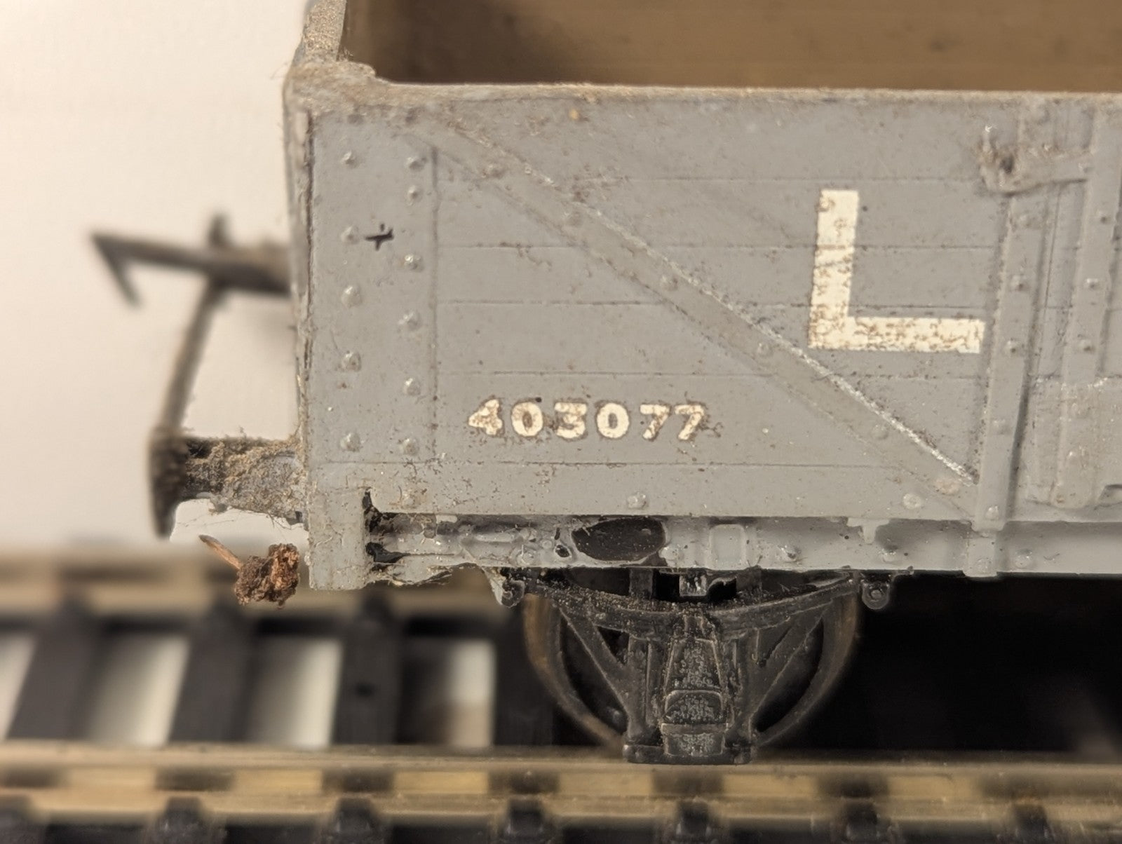 Kitbuilt OO Gauge LMS 5-Plank Open Wagon Goods Wagon 403077 LMS Grey