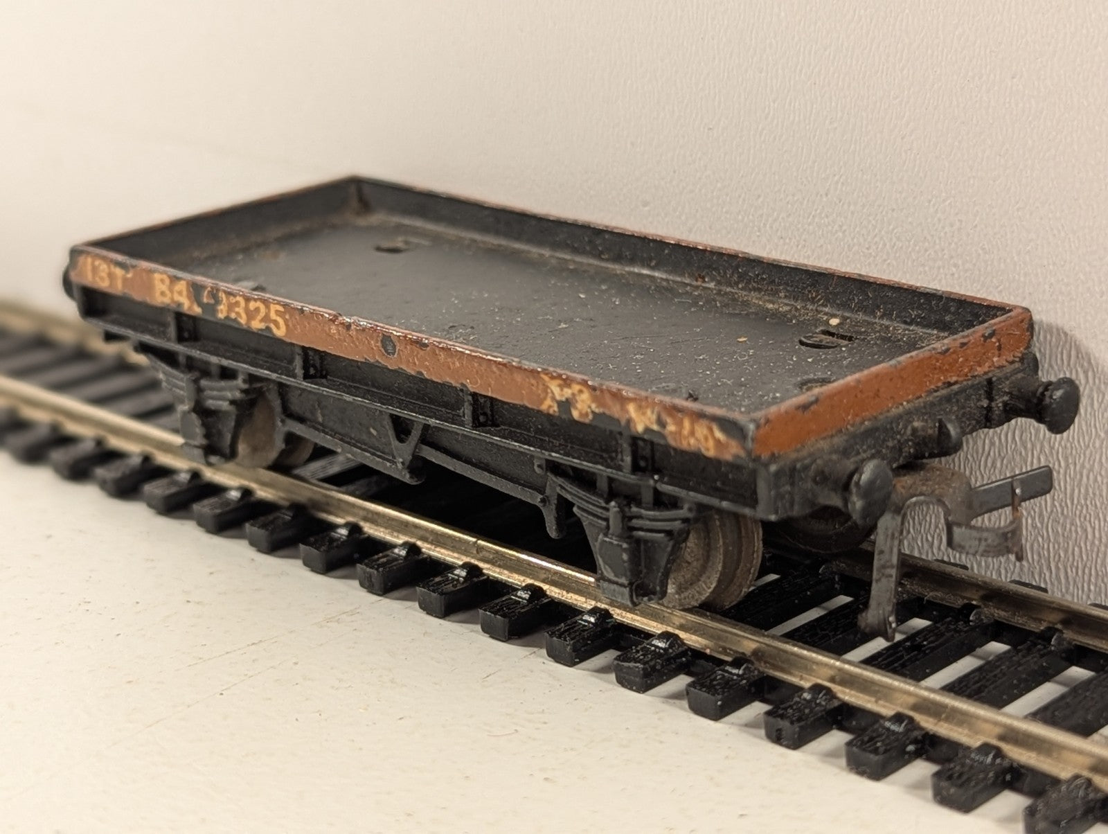 Hornby Dublo 13 Ton Low Sided Wagon OO Gauge