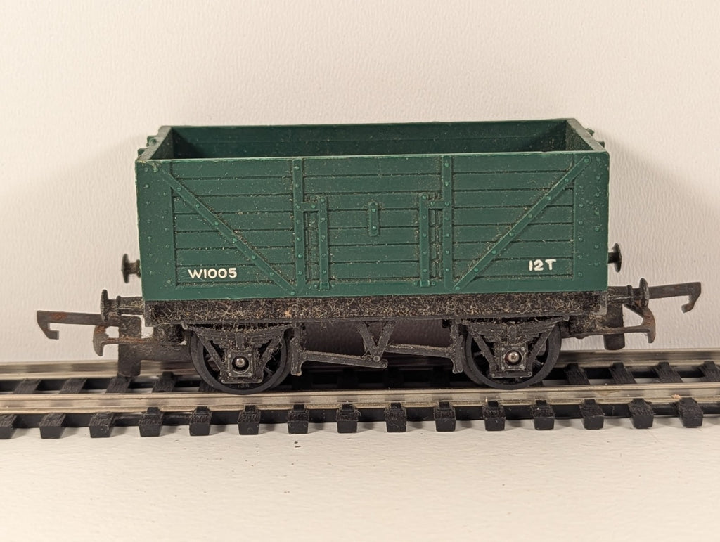 Tri-ang W1005 12T Open Wagon – Needs a Clean