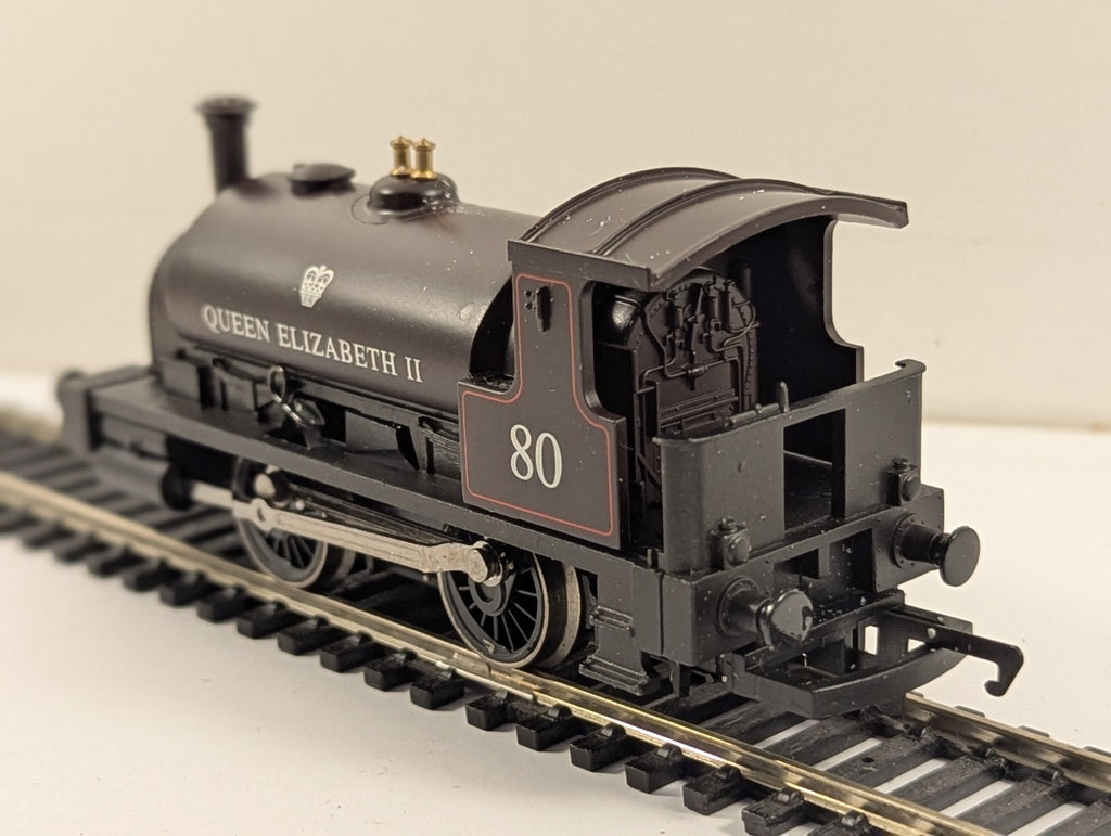Hornby OO Gauge Class 0F 0-4-0ST Queen Elizabeth II Steam Locomotive