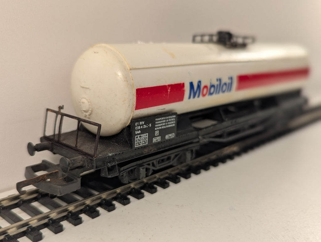 Lima 2903LIM HO Gauge Mobiloil Tank Wagon
