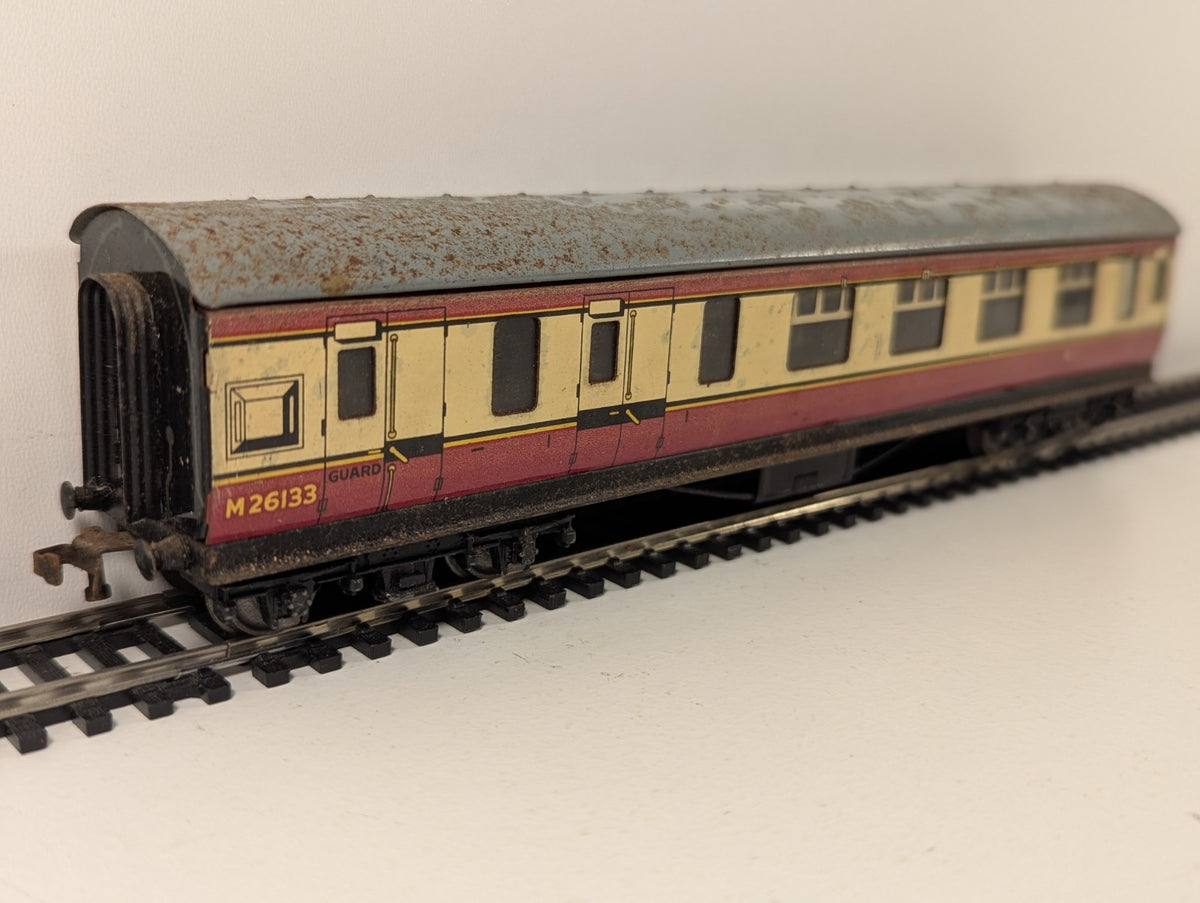 Hornby Dublo OO Gauge Tinplate Brake Coach “Blood and Custard”