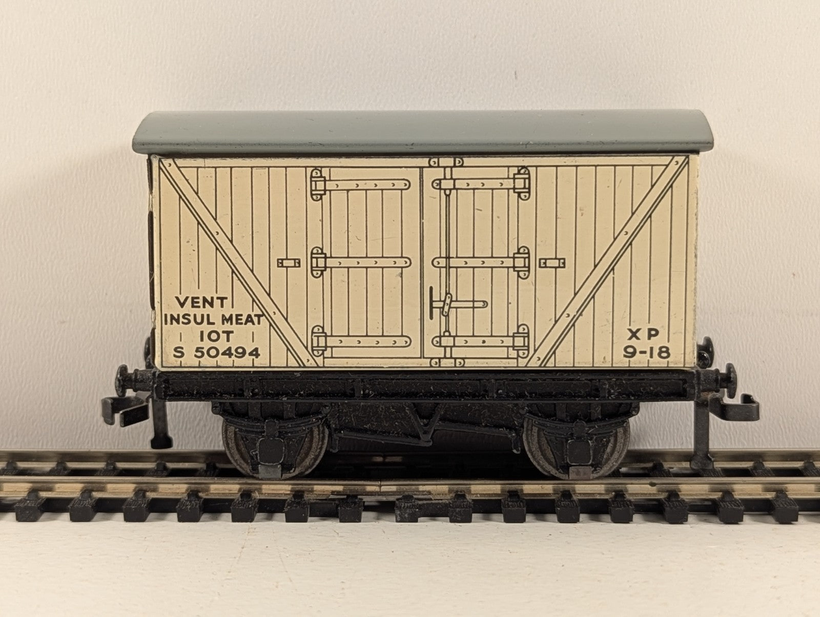 Hornby Dublo 32065 OO Gauge BR White D1 Meat Van - Boxed