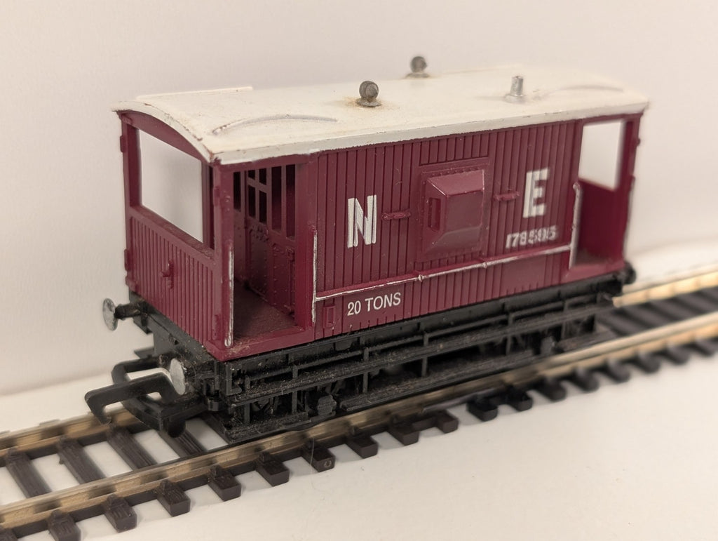 Mainline 37-140 OO Gauge 20-Ton Brake Van No.178595