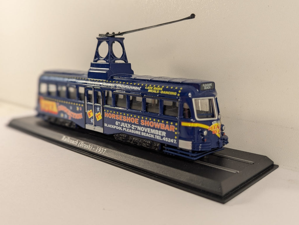 Corgi 1:76 / OO Scale Blackpool Brush Railcoach Diecast Model 621