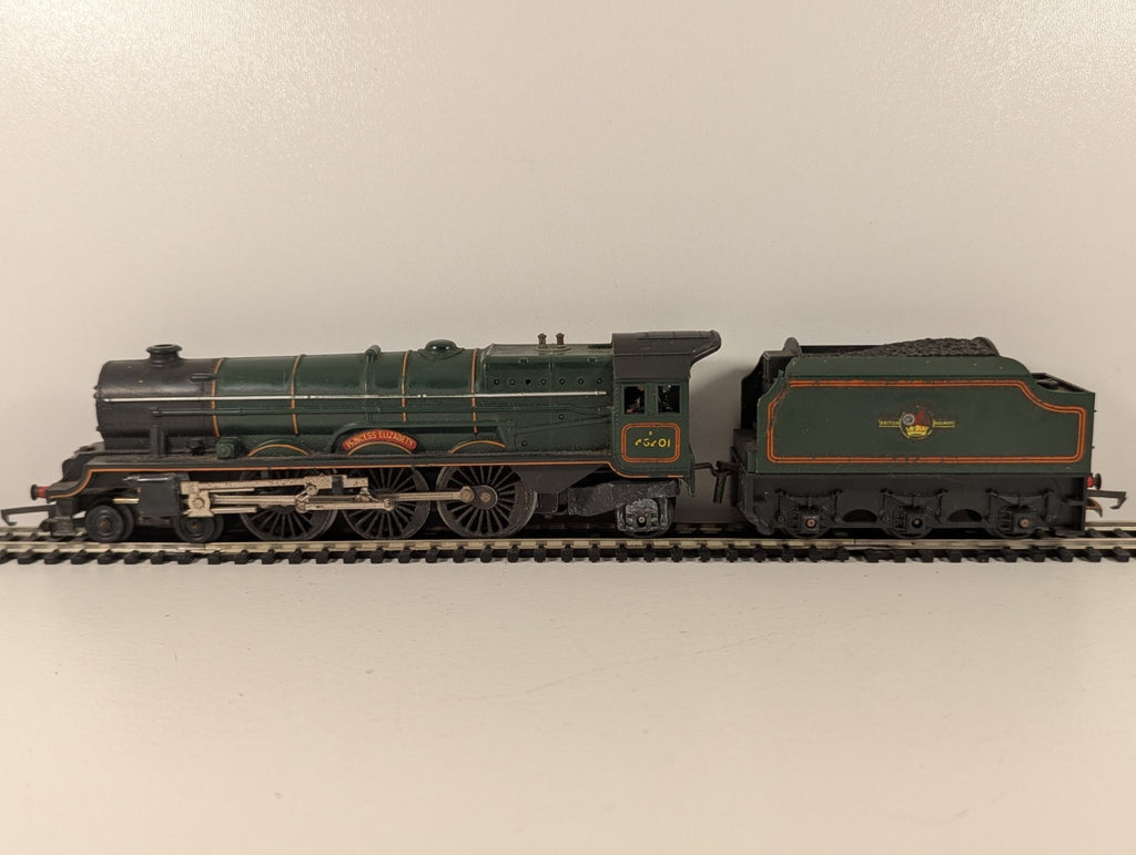 Tri-ang R386 OO Gauge LMS Coronation Class 46201 “Princess Elizabeth” – BR Green