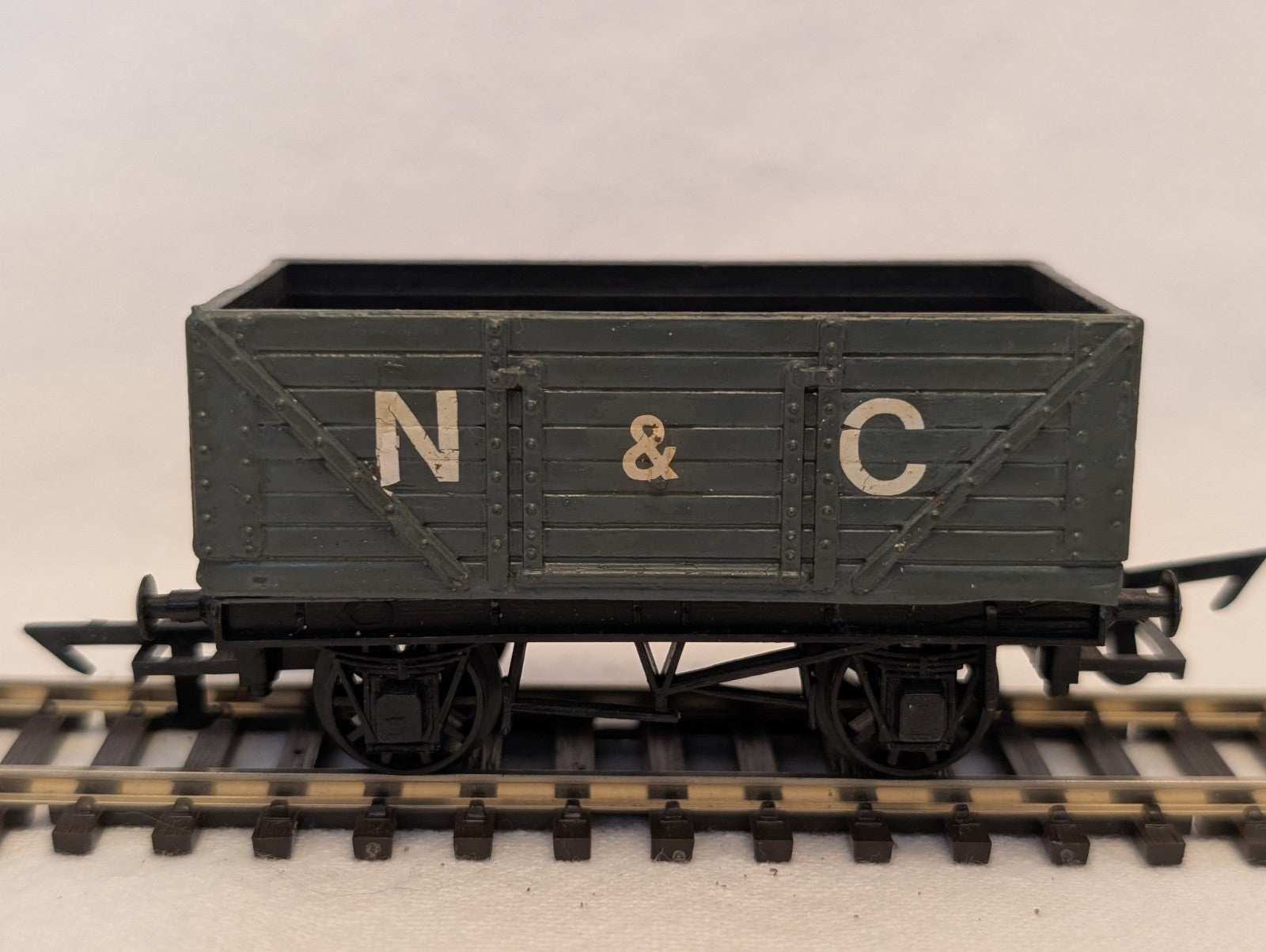 Graham Farish OO Gauge 5-Plank Open Wagon Goods Wagon N & C Grey