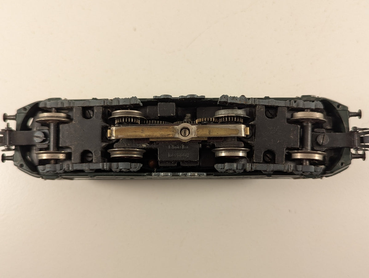 Märklin HO Gauge SBB Class Re 4/4 I Electric Locomotive 427 SBB Green RET 800