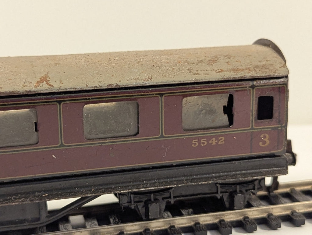 Trix OO Gauge LMS 3rd Class Brake Coach