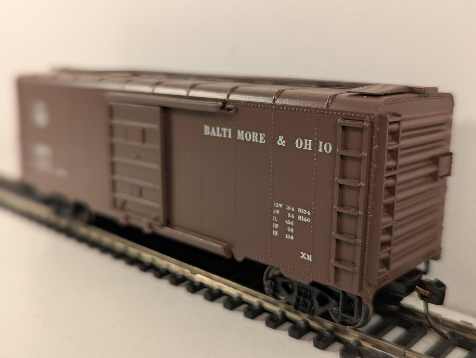 Accurail HO Gauge 40' AAR Steel Boxcar 382000 Baltimore & Ohio