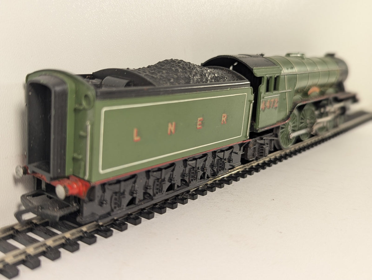 Hornby OO Gauge Class A3 Flying Scotsman Steam Locomotive 4472 LNER Apple Green