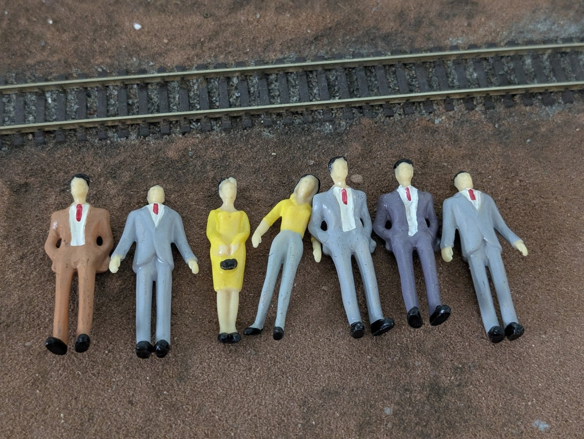 O Gauge Painted Figures