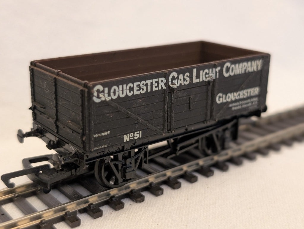 Dapol OO Gauge Gloucester Gas Light Company 7 Plank Wagon Goods Wag