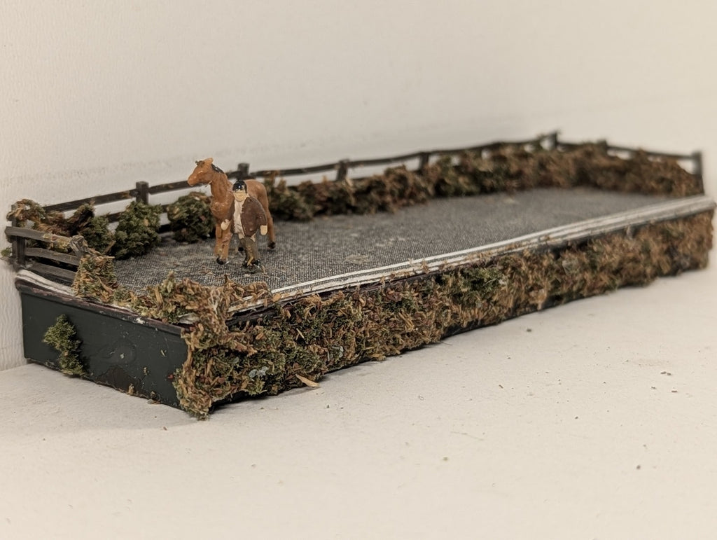 Scratchbuilt N Gauge Roadside Diorama with Horse and Groom Scenic Accessory