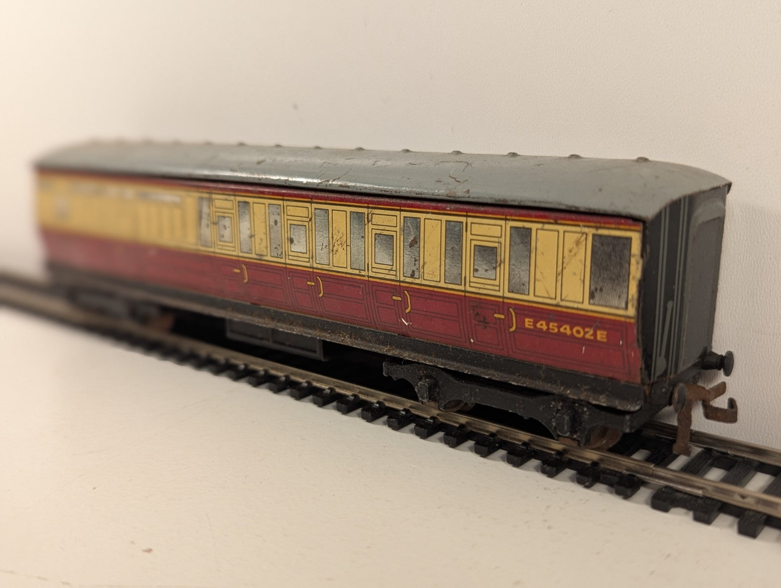 Hornby Dublo 32014 D11 Gresley Corridor Brake Third Coach OO Gauge