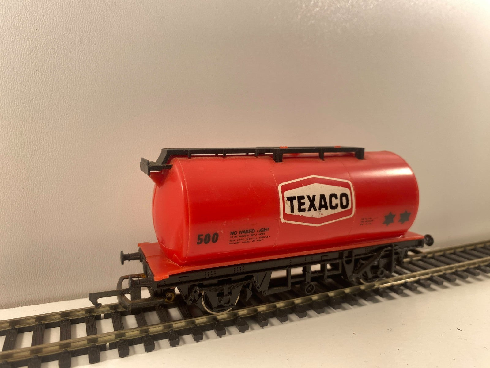 Hornby R231 OO Gauge Texaco Tank Wagon