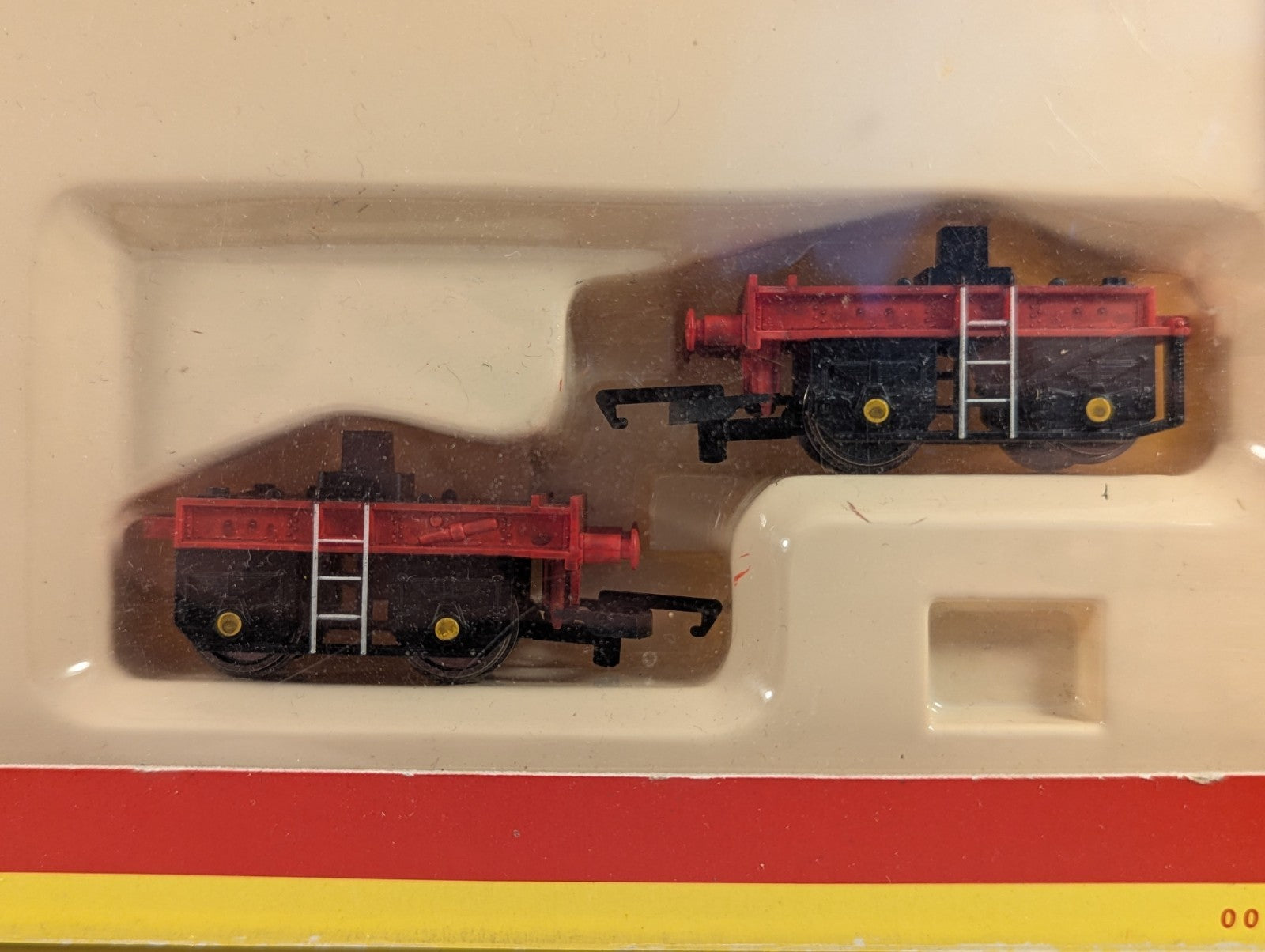 Hornby OO Gauge 75 Ton Breakdown Crane Set – Box Damage
