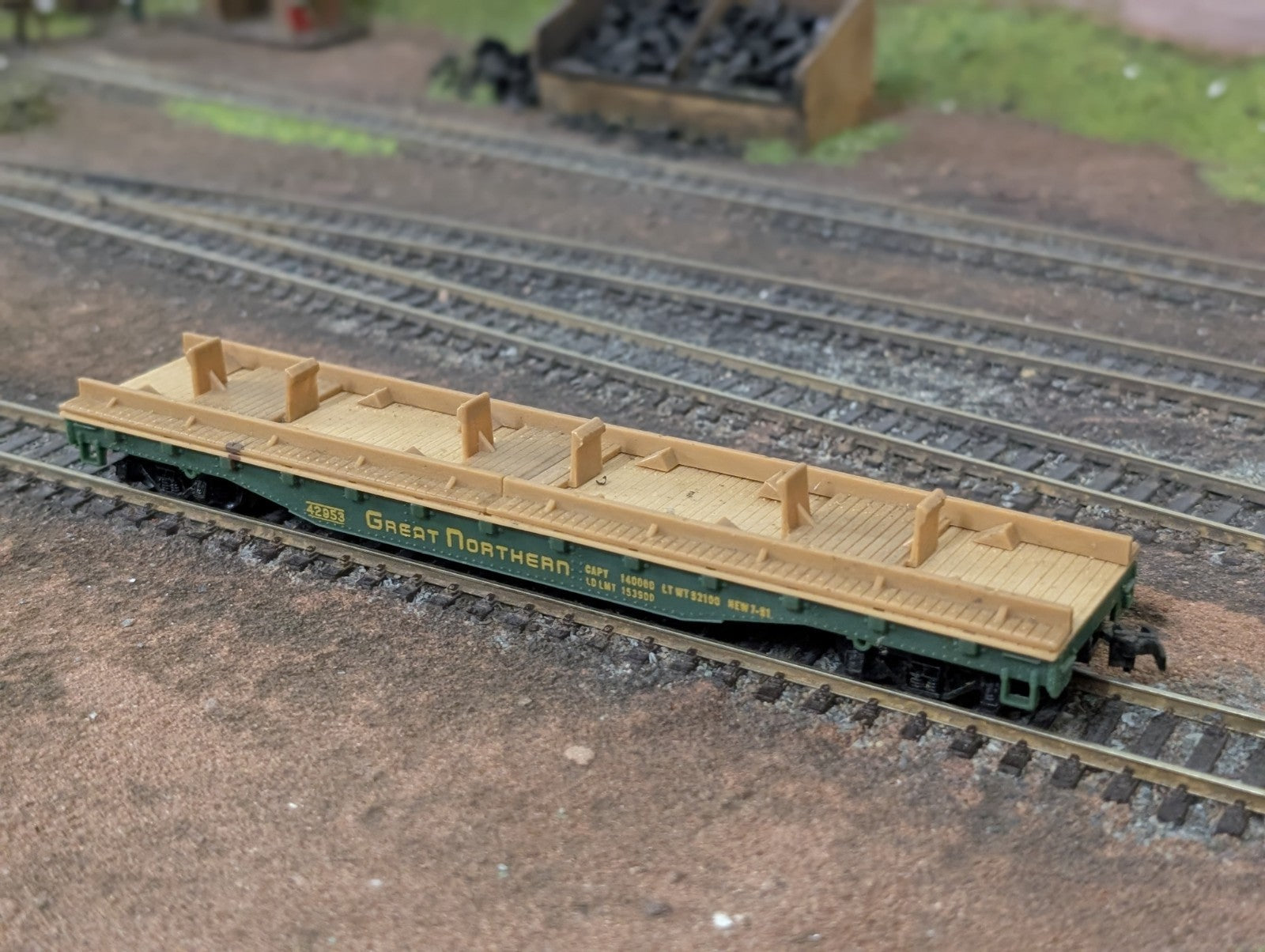 Tyco HO Gauge Great Northern Flat Carrier No. 353A