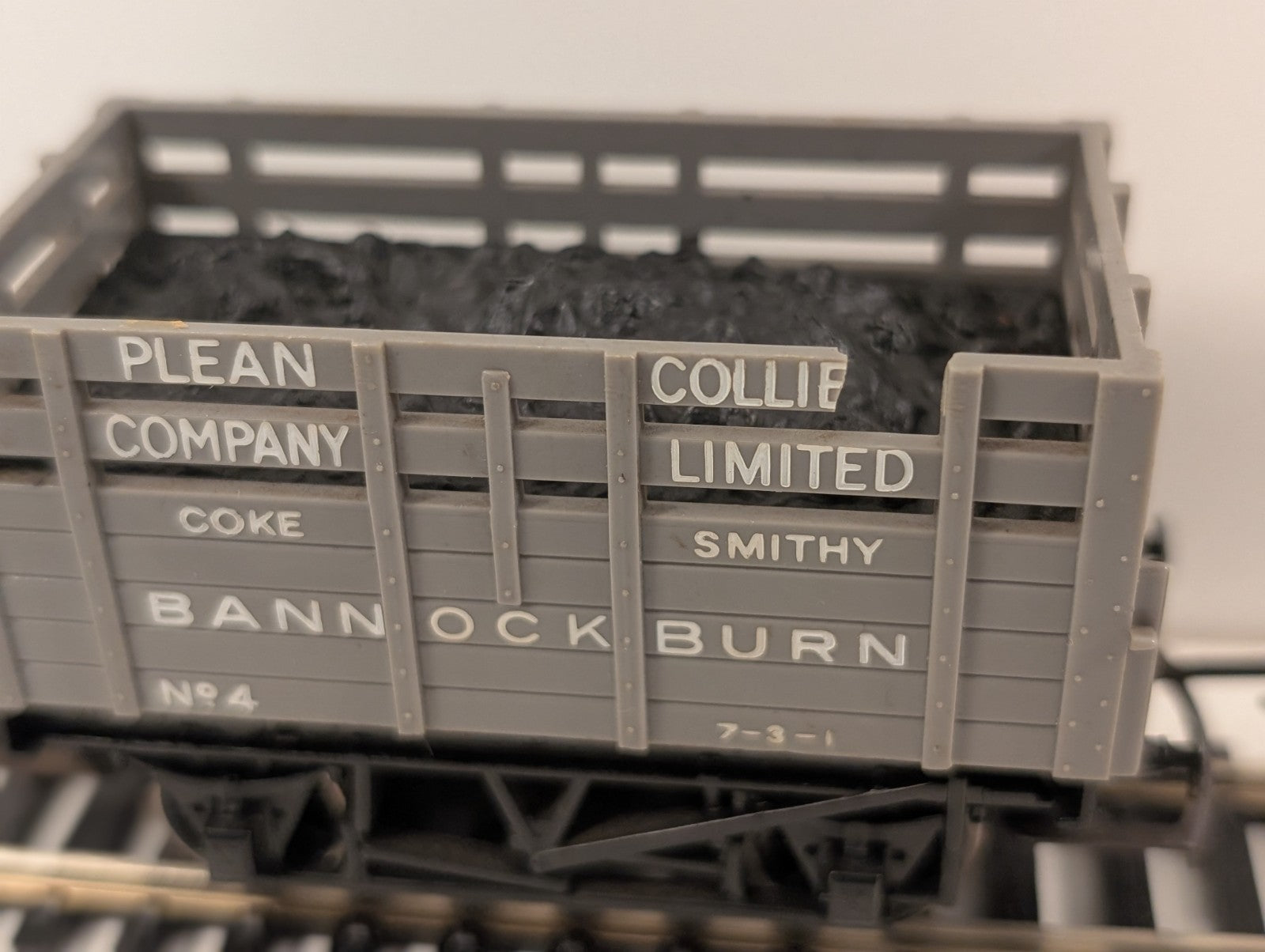 Hornby R101 OO Gauge Coke Wagon – Plean Colliery Company, Bannockburn