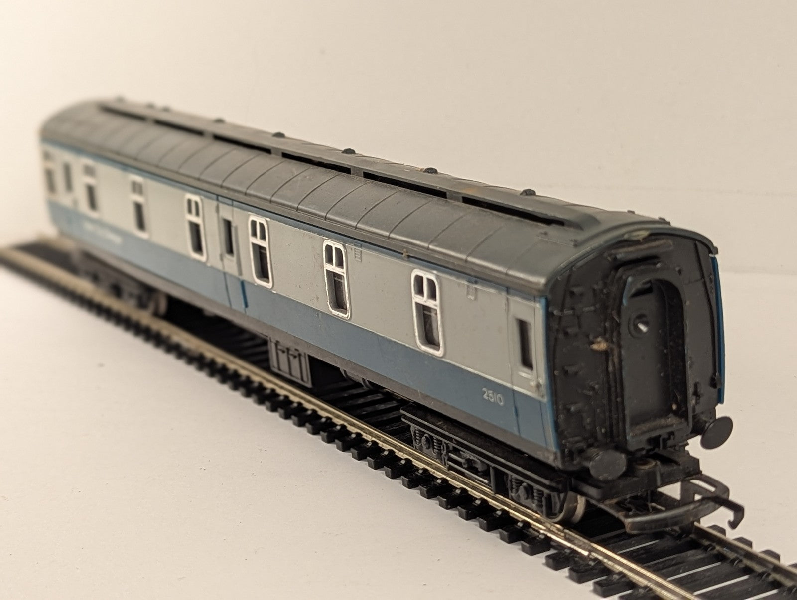 Hornby OO Gauge BR Mk1 Sleeper Coach Passenger Coach 2510 BR Blue & Grey R328