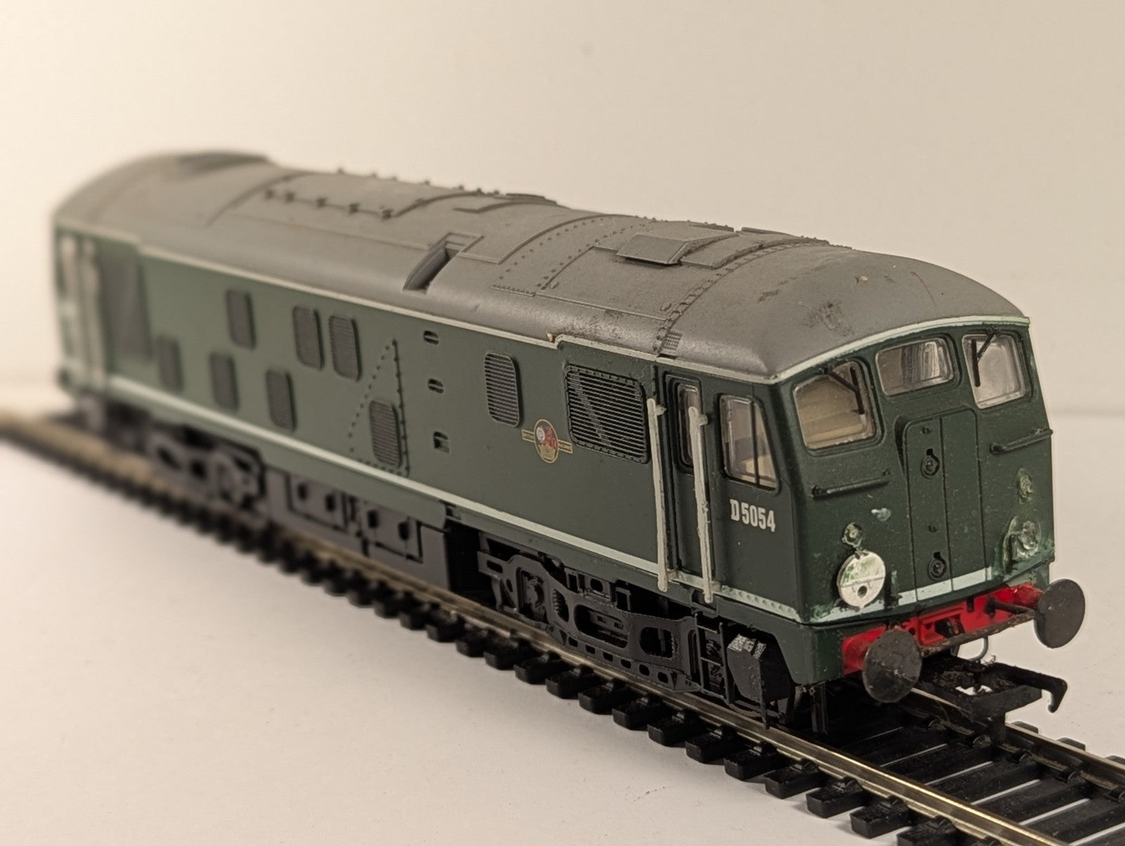 Bachmann OO Gauge Class 24 Locomotive D5054 BR Green 32-326