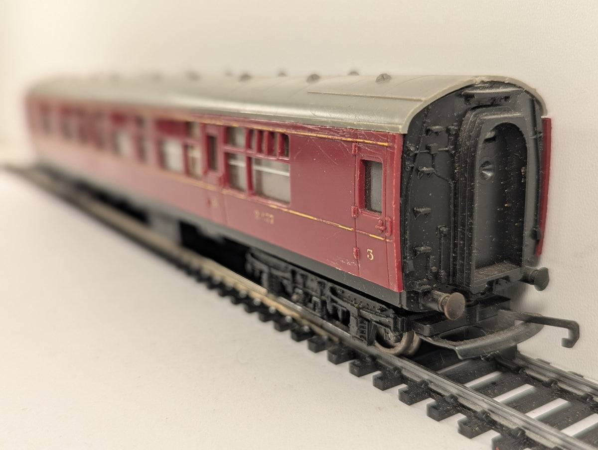 Tri-ang OO Gauge LMS Passenger Coach 2157