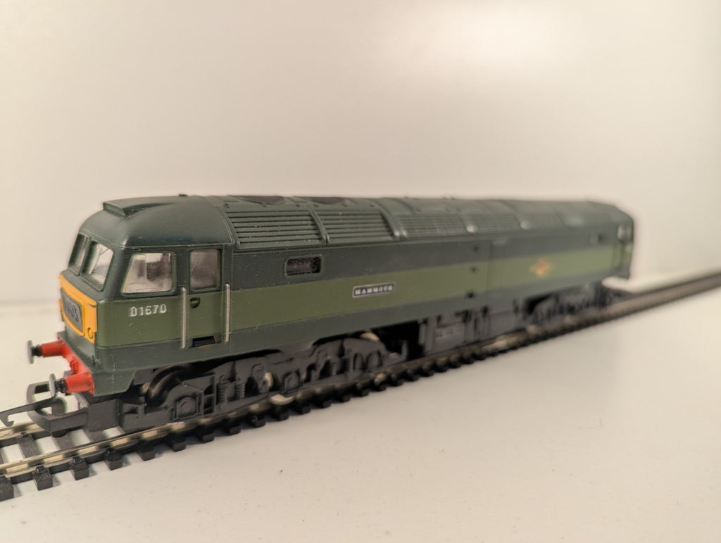 Hornby R073 BR Class 47 D1670 “Mammoth” BR Two Tone Green