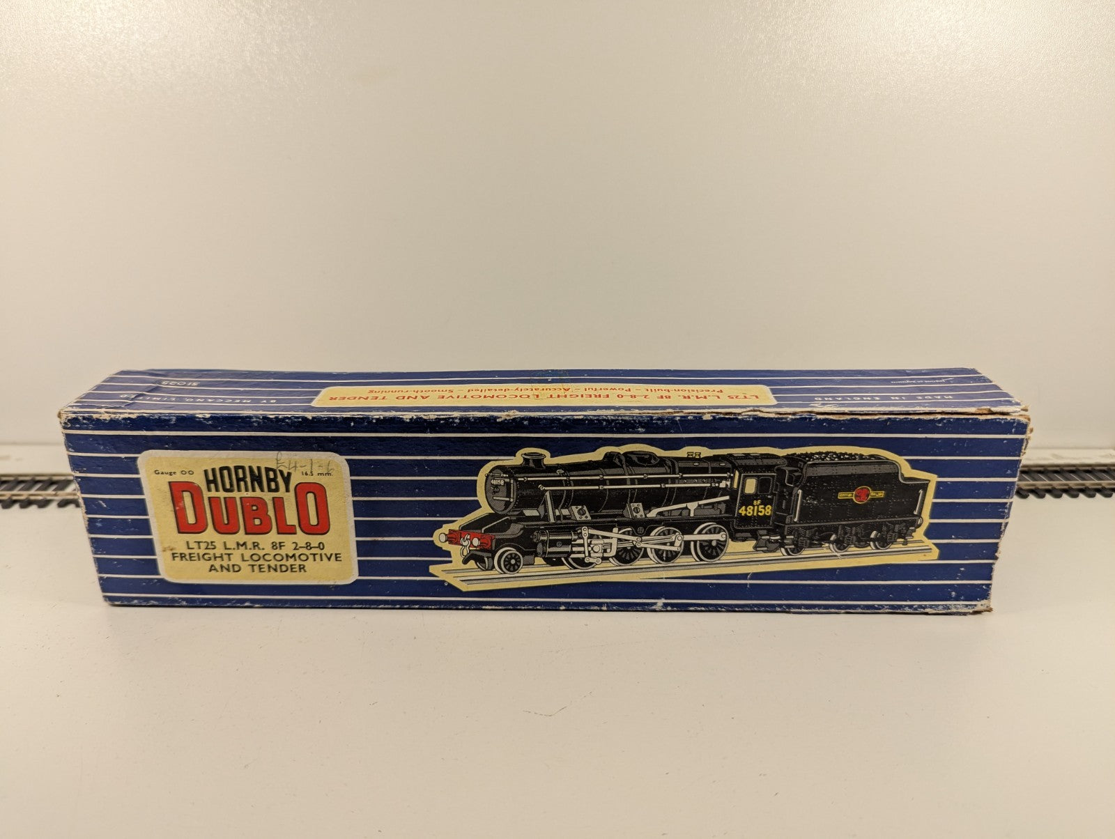 Hornby Dublo LT25 L.M.R. 8F 2-8-0 Freight Locomotive BR Black