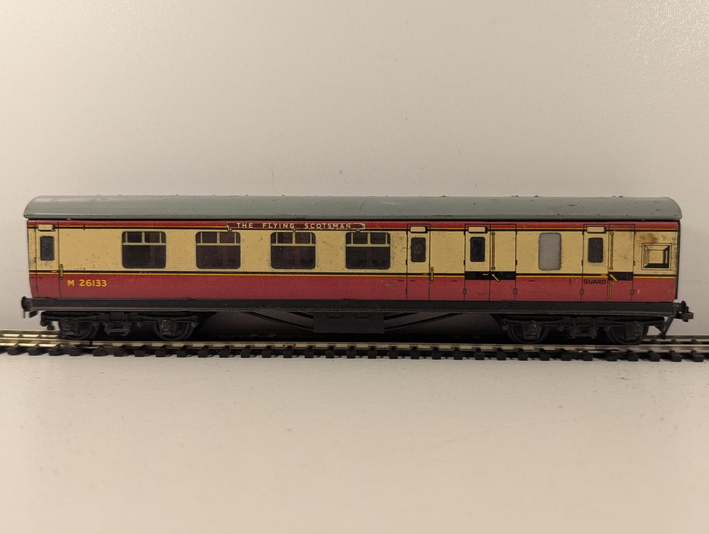 Hornby Dublo OO Gauge BR Crimson & Cream Brake Third Corridor Coach